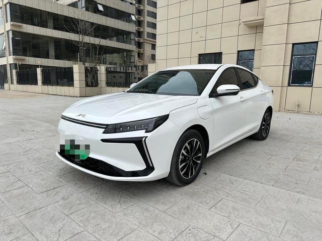 2024 Aiqar i Runner Mobility Edition502 — С пробегом Седан