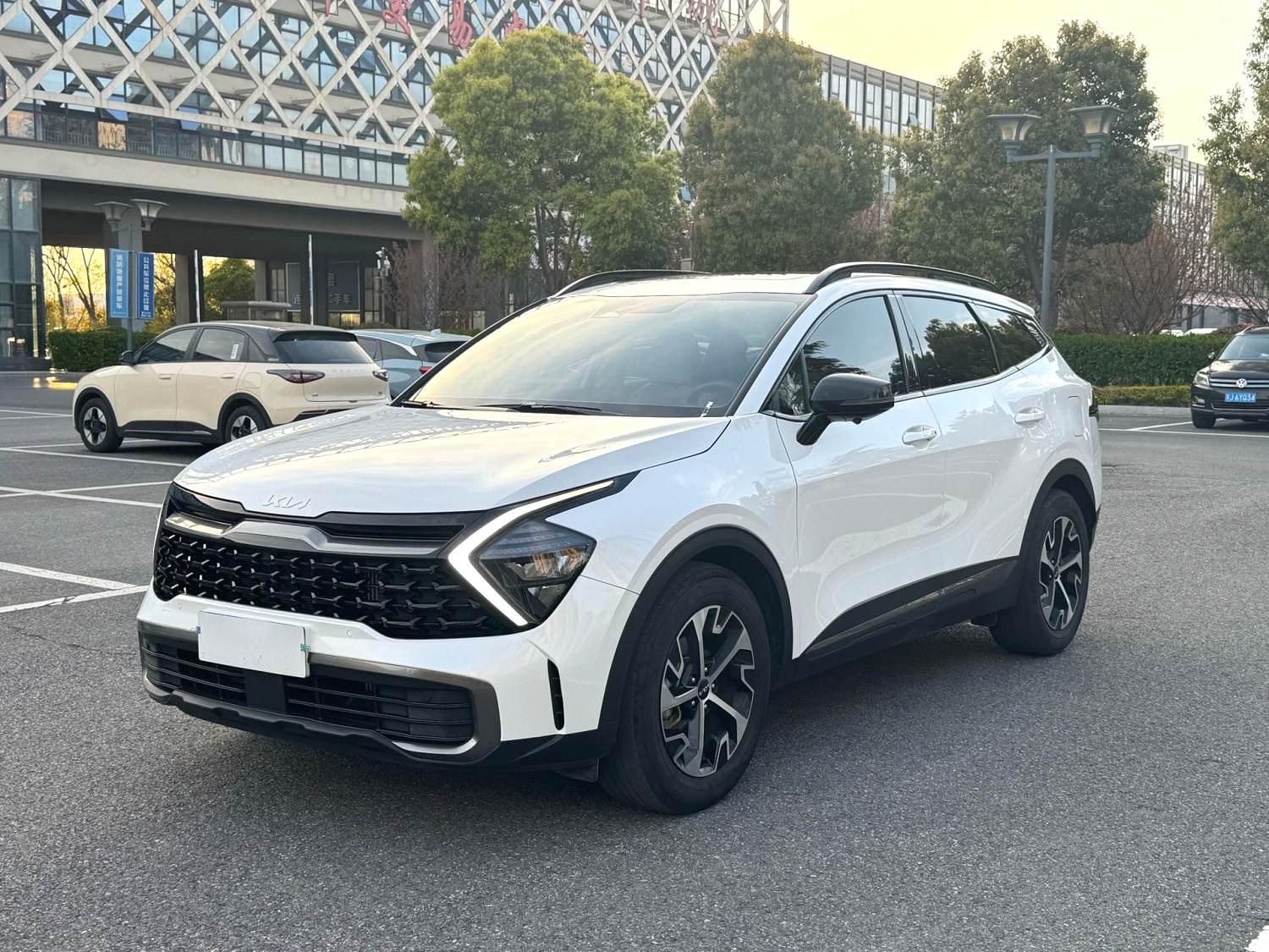 2024 Kia Sportage — 中古 SUV