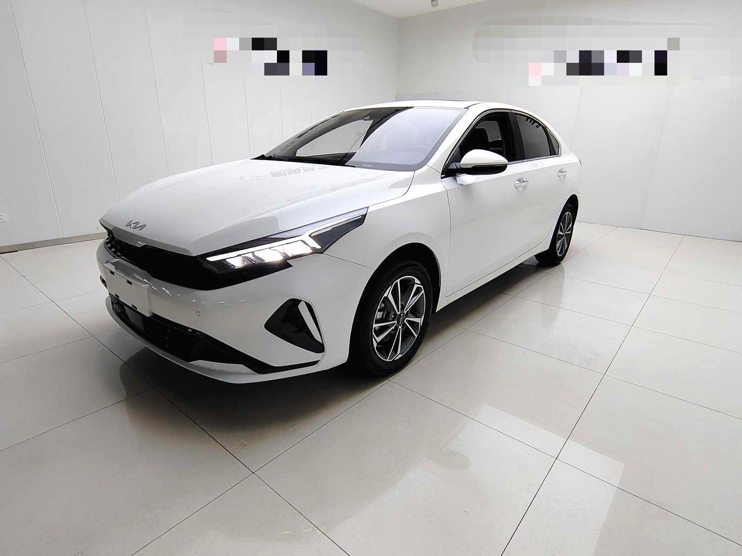2024 Kia K3 — 中古 セダン