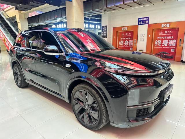 2023 Li Auto L8 Pro Edition Used SUV — image 1