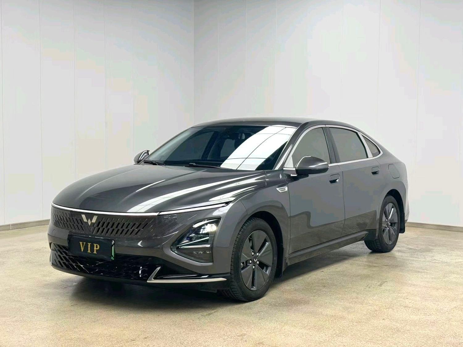 2024 Wuling Starlight PHEV — Usado Berlina