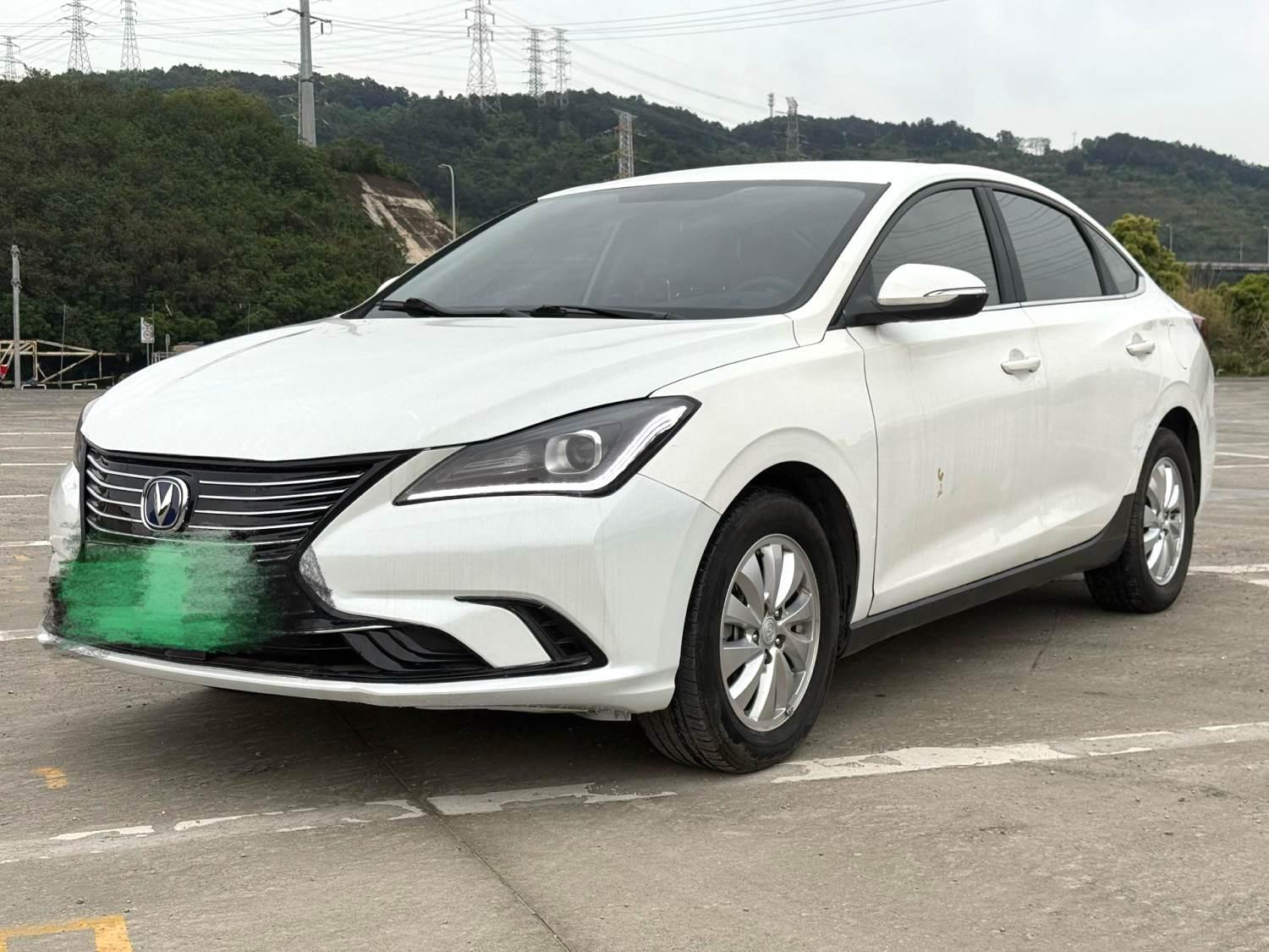 2019 Changan Eado New Energy Eado EV EV460 Smart Enjoy Edition Occasion Berline — image 1