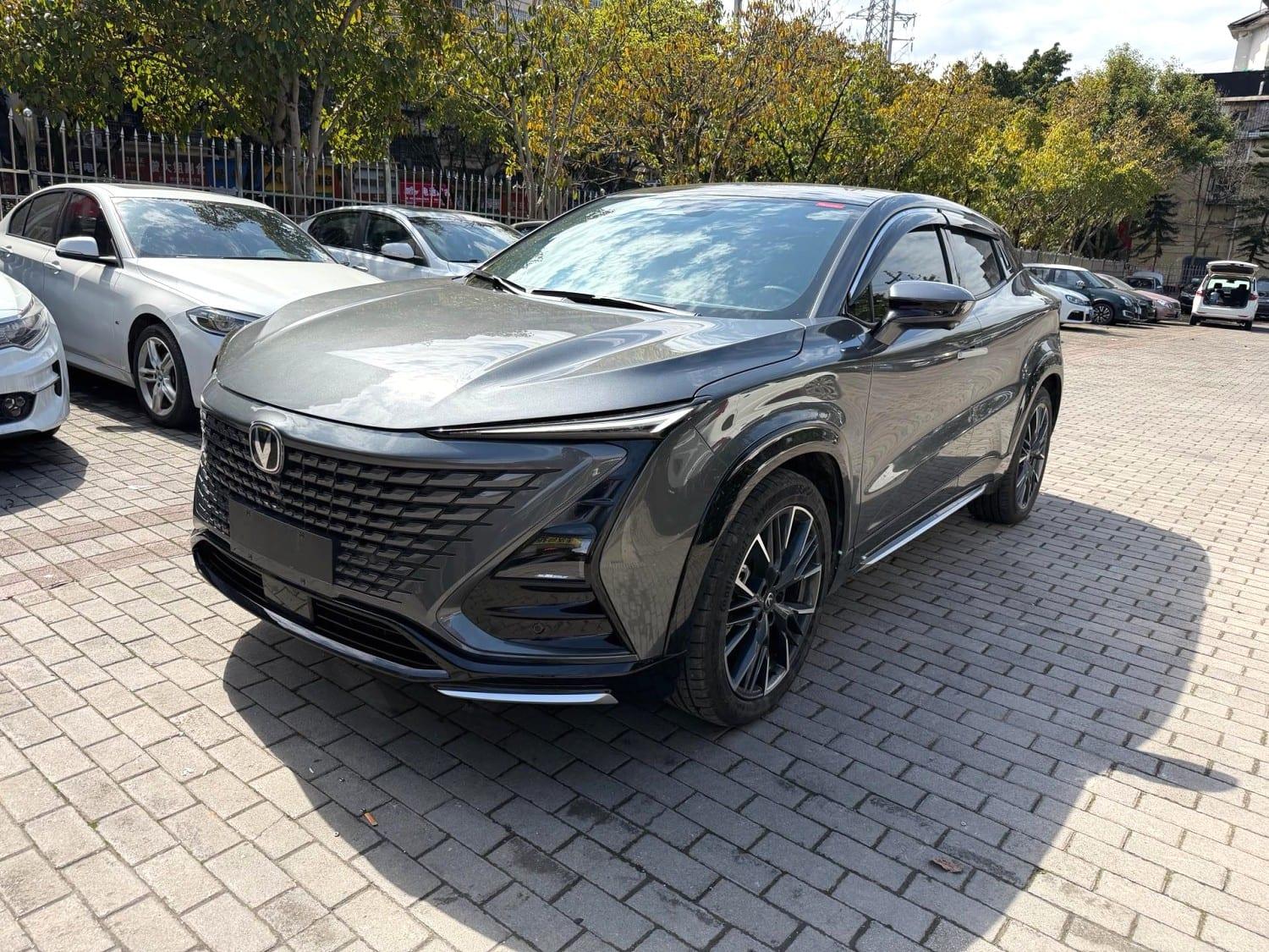 2023 Changan UNI-T 1.5T Deluxe Gebraucht SUV — image 1