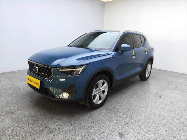 2024 Volvo XC40 Gebraucht SUV — image 1